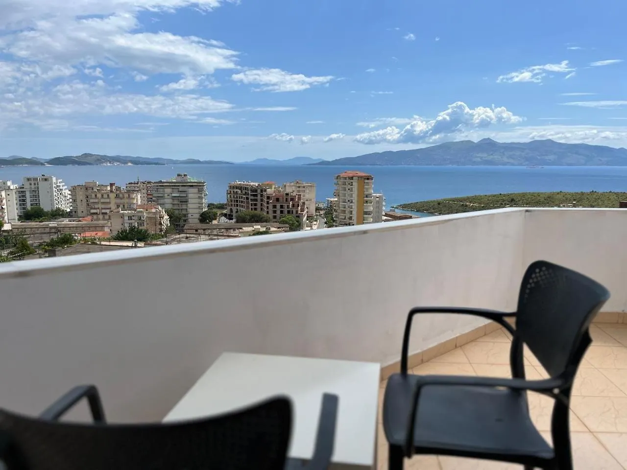 Selda Apartments Saranda  Саранда